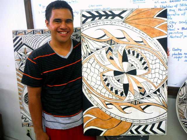 Student with Samoan Art